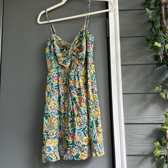 Eye of The Needle Dress - Picture 8 of 12